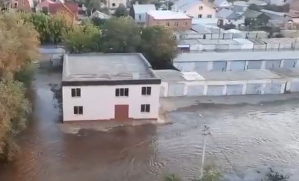 Выплаты на капремонт после наводнения в оренбурге. Потоп в Оренбурге. Оренбург потоп сейчас. Хутор Степановский Оренбург затопило. Зона затопления Оренбург 2024.