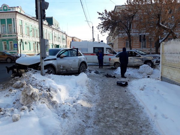 «Лада Гранта» vs Audi Q5: не поделили перекрёсток