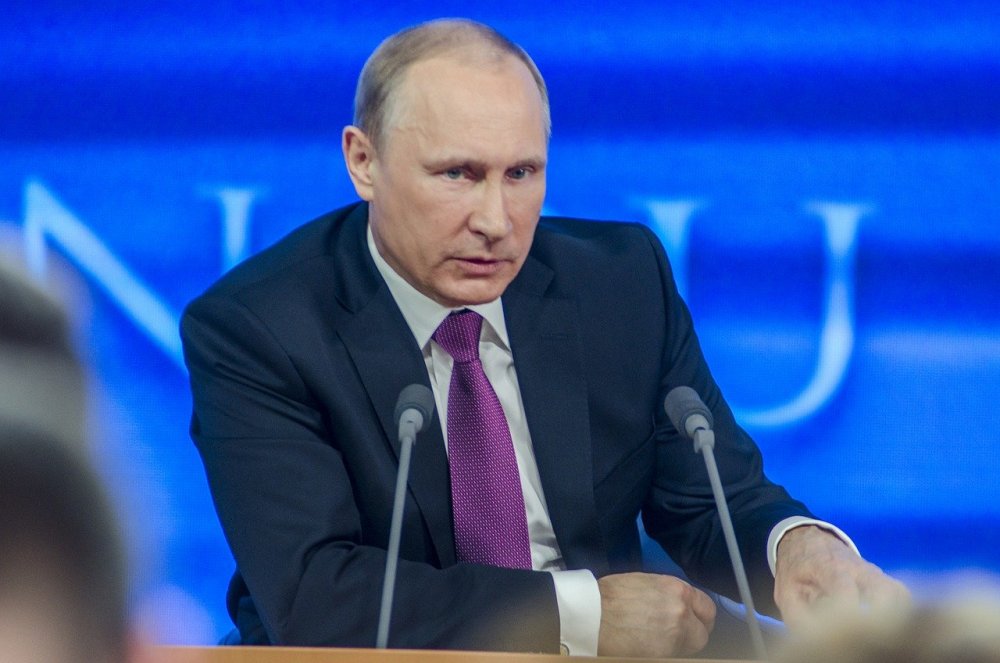 Путин: украинские военные должны отложить оружие в сторону