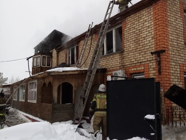 В Саракташе сгорел жилой дом