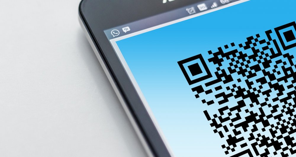Систему QR-кодов отменили в половине регионов России