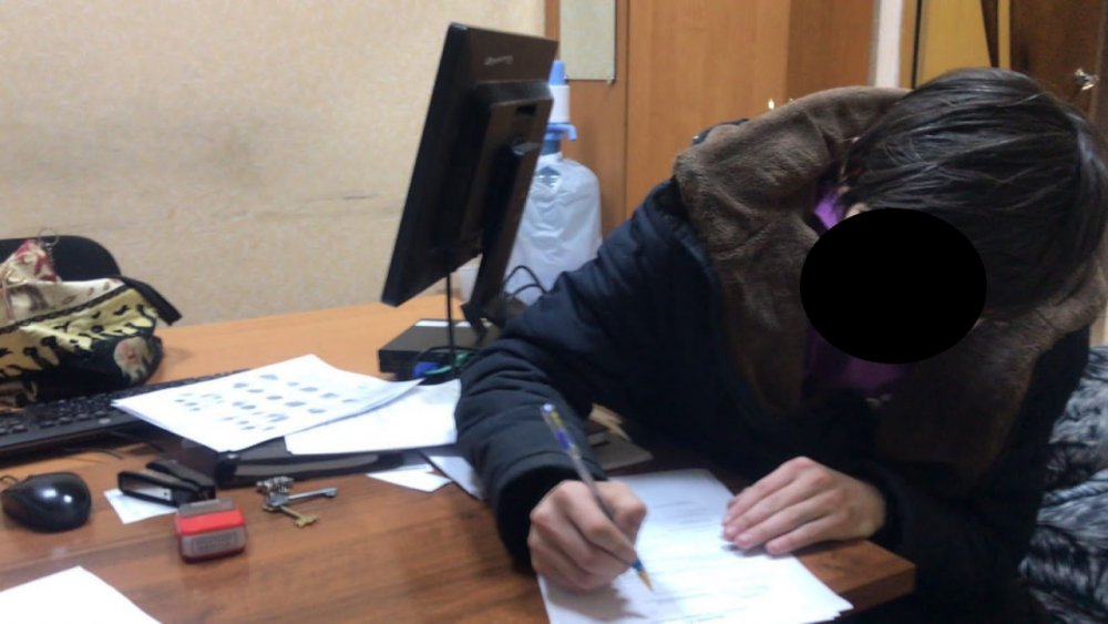 Житель села Паника напился, обворовал магазин и потерял 10 тысяч рублей