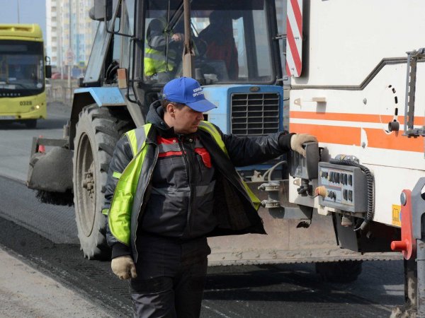 В Оренбурге дорожные работы идут на 11 участках