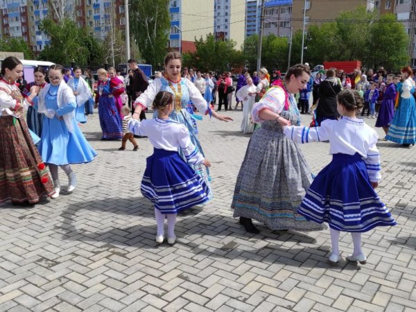 В парке Южного микрорайона Оренбурга состоялся праздник народного творчества