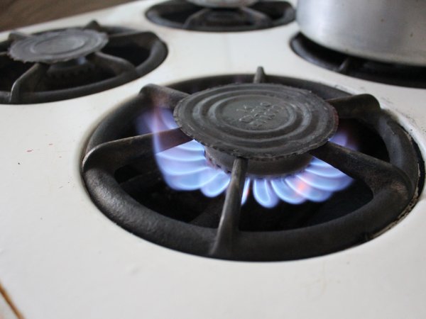 В Оренбурге трое детей и взрослый отравились бытовым газом