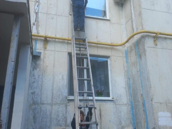 В Оренбурге в запертой квартире обнаружили труп женщины