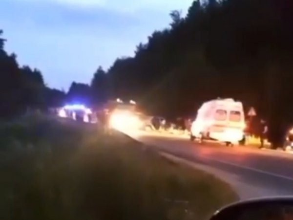 В Подмосковье автомобиль сбил группу детей: 8 человек в больнице