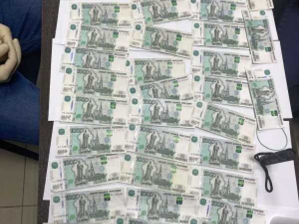 СК Орска завершил расследование дела в отношении экс-полицейского, подозреваемого во взяточничестве