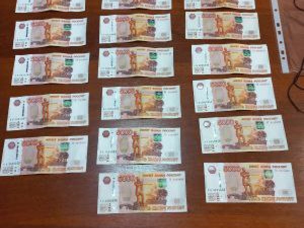 Жителя Сорочинска задержали за взятку и хранение наркотиков