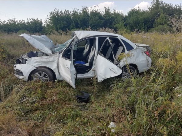 Смертельная авария в Бугурусланском районе: «Лада Гранта» улетела в кювет