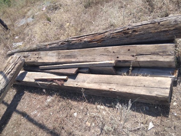 В Домбаровском районе задержали подозреваемого в краже строительных материалов
