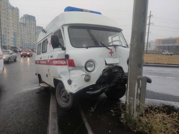 В Оренбурге в ДТП со «скорой» пострадала фельдшер
