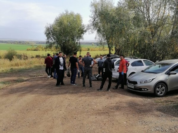 В Саракташском районе полицейские навели порядок у родника «Придорожный»