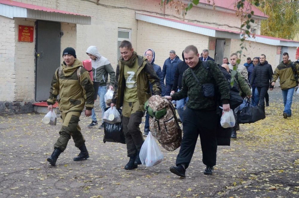 Мобилизованные оренбуржцы отправились на боевое слаживание