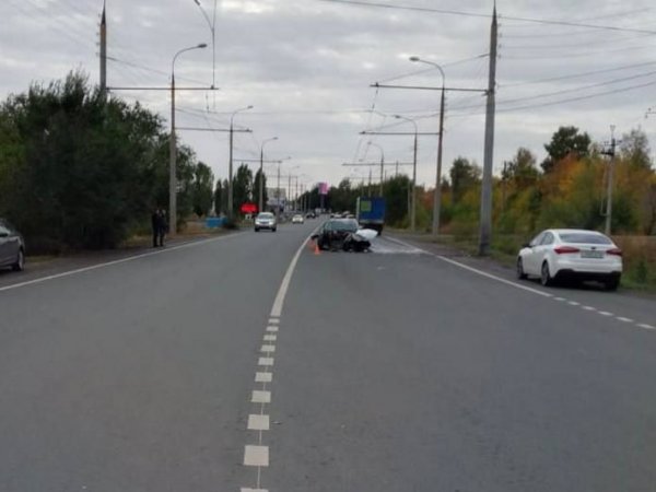 В Оренбурге злостный нарушитель ПДД врезался в столб