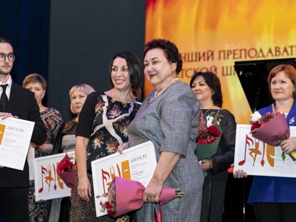 В Оренбурге наградили лучших преподавателей в сфере культуры и искусства