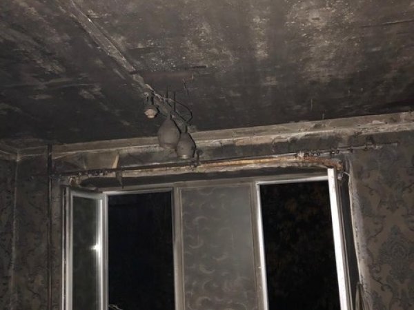 На ул. Театральной Оренбурга загорелась квартира