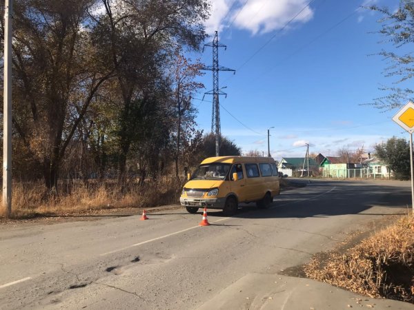 На улице Уметбаева в Новотроицке маршрутка сбила пешехода