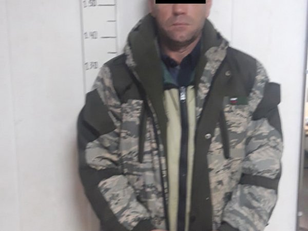 Полицейские Курманаевского района задержали мужчину, находившегося в федеральном розыске