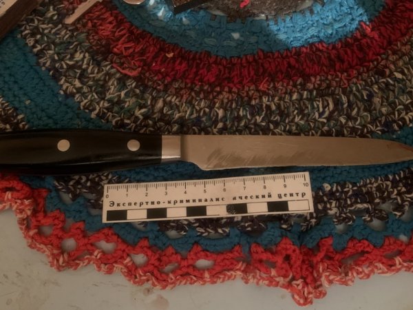 В Октябрьском районе женщина порезала бывшего супруга