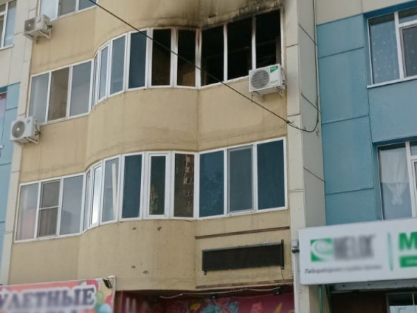 В 11-этажном доме на улице Салмышской сгорела квартира