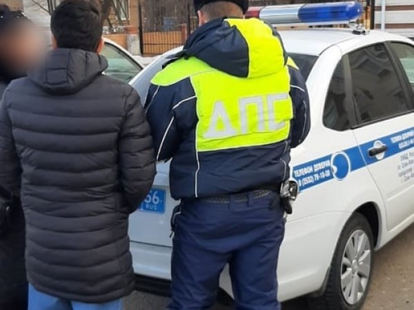 В Соль-Илецке задержали водителя без прав, который ехал с Таджикистана в Волгоградскую область