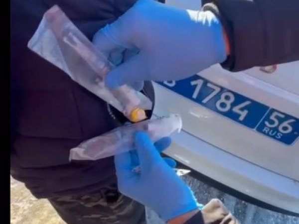 Полицейские Бузулука задержали молодого человека, подозреваемого в хранении наркотиков