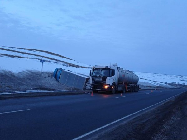 В Северном районе перевернулся ГАЗ