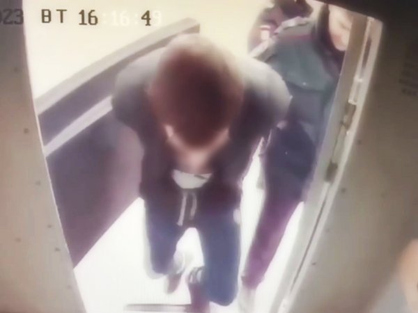 Посиделки двух оренбуржцев закончились поножовщиной