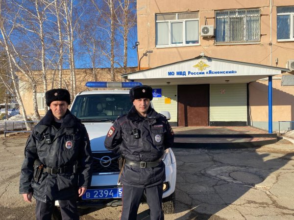В Ясном мужчина упал и получил переохлаждение: пенсионеру помогли полицейские
