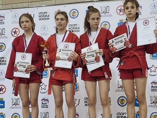 Оренбургские самбисты завоевали «серебро» и «бронзу» на первенстве ПФО