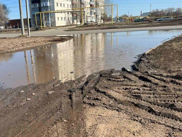 У новой школы в Южном районе Оренбурга нет дороги и пешеходных тротуаров