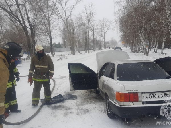 В Саракташе автомобиль загорелся после ДТП