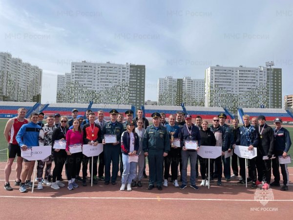 В Оренбурге прошли областные соревнования по легкой атлетике среди сотрудников МЧС