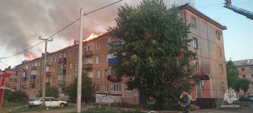 Крупный пожар произошел в п. Светлый