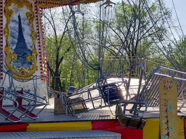 Сотрудники полиции выясняют обстоятельства происшествия в Оренпарке