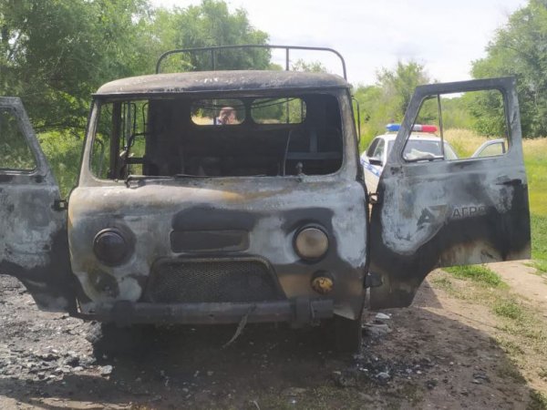 В Илекском районе загорелся УАЗ