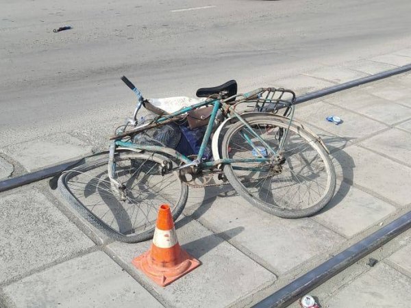 В Новотроицке иномарка насмерть сбила велосипедиста