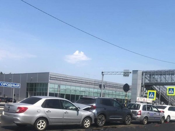 4 автомобиля столкнулись в районе села Нежинка