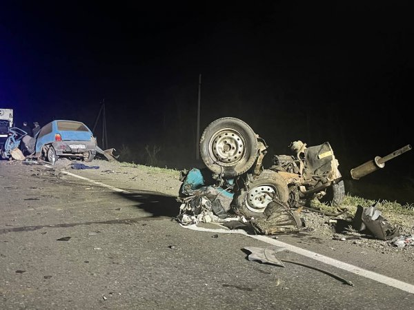1 человек погиб, четверо пострадали в аварии на 2 км автодороги «Каменнозерное-Медногорск»