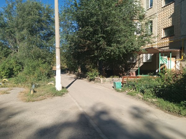 Новотройчанин избил своего знакомого металлической трубой