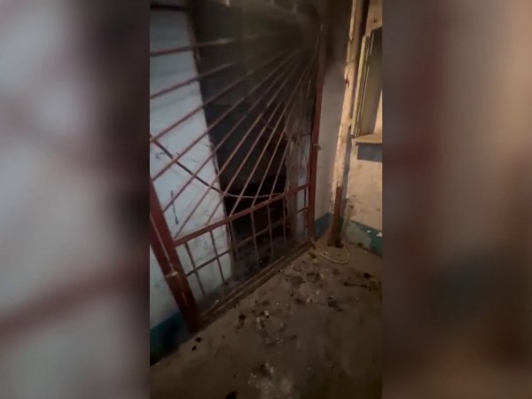 Инспекторы ДПС помогли 12 орчанам эвакуироваться из дома, где произошел пожар
