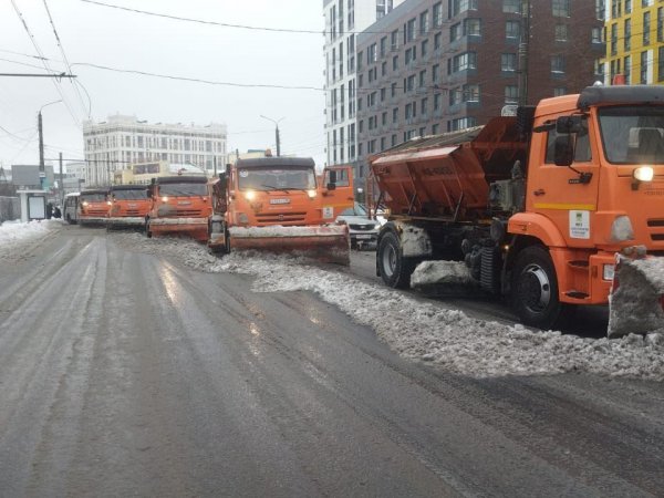 Оренбуржцев просят не оставлять автомобили около контейнерных площадок