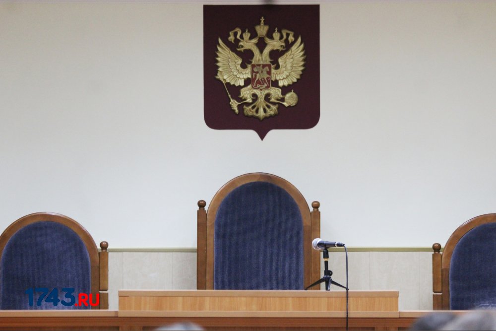 В селе Краснохолм несовершеннолетний вскрыл и обчистил гараж