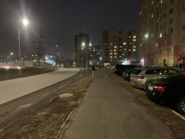 В Оренбурге парень на электросамокате сбил ребенка
