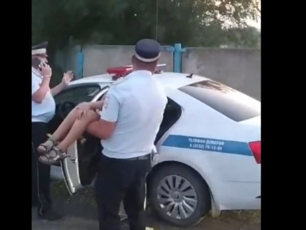 Бугурусланские полицейские экстренно доставили 7-летнего мальчика в больницу
