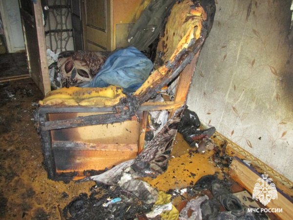 В Тюльгане в доме на ул. Магистральная тушили диван