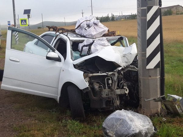 Четверо оренбуржцев пострадали в аварии в Шарлыкском районе
