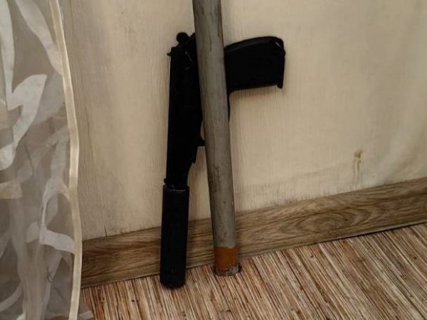 В Новотроицке задержан мужчина с пистолетом