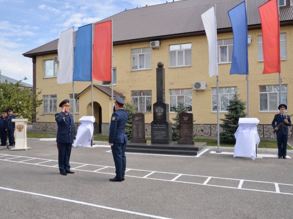 В Соль-Илецком «Черном дельфине» открыли мемориальные доски в память о погибших сотрудниках